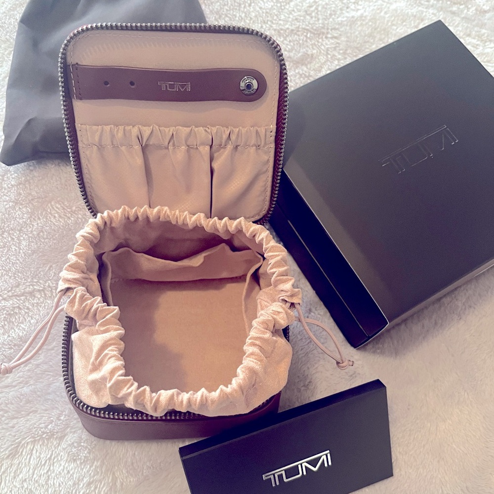 Tumi jewelry case